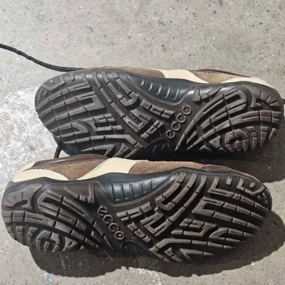 Ecco Leather Sneakers - Size 9 - Picture 5 of 5